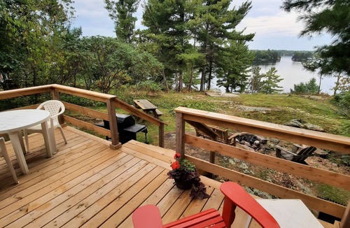 Nipissing Cottage | Lake Nipissing Lakefront Cottage with whirlpool/fireplace and resort amenities