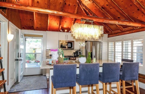 Ramara Cottage | Lake Simcoe Luxury Cottage | Sauna + Hot Tub