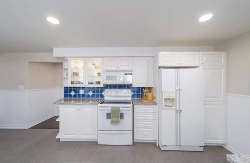Oro Station House | Lakefront 4BR plus Den Retreat with Swim Spa, Sauna & Games