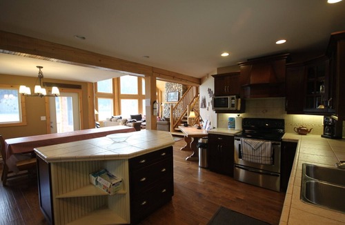 Okanagan-Similkameen House | Lakefront, 5 Bedroom "Aspen" Home on Beautiful Otter Lake near Princeton, BC