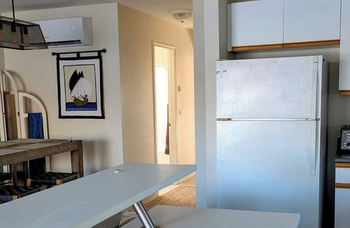 North End Apartment | Lakefront charming apartment in downtown Kelowna, the best location in the city.