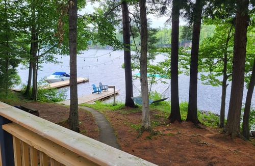 Gravenhurst Cottage | Lakefront Island cottage on Lake Muskoka - Boat Access