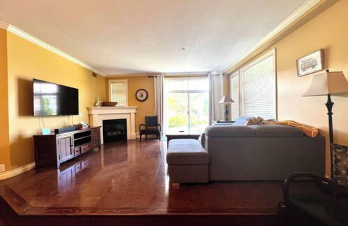 North End Condo | Lakeside condo w/outdoor pool, hot tub and sauna!