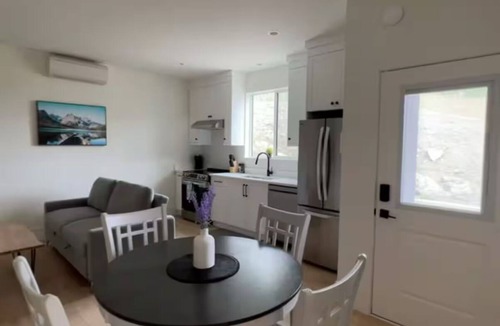 Youbou House | Lakeside Living – New 4 Bedroom Retreat