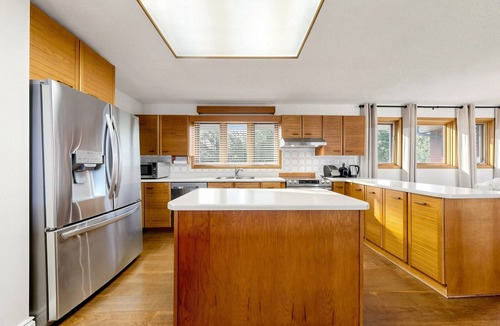 Kirkfield Cottage | Lakeside Relaxation at Pinewood Shores only 1.5 hrs from Toronto