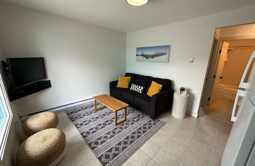 Okanagan-Similkameen Hotel | Lakeside Villa & Nordic Spa - Boutique motel with beach access