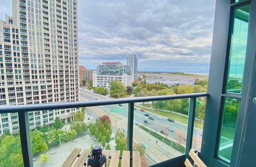 Bathurst Quay Condo | Lakeview Toronto FIFA venue Condo W/Free Parking Near BMO Field