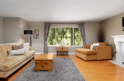 Delta House | Large 3-BD, 3-WC, 9 minutes to BC Ferries, 5 minutes to Tsawassen Mills