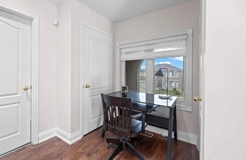 Hurontario House | Large Group Home, BBQ, Near Toronto & Niagara