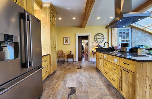 Southampton Cabin | Large multi bedroom Historic home, great for large families