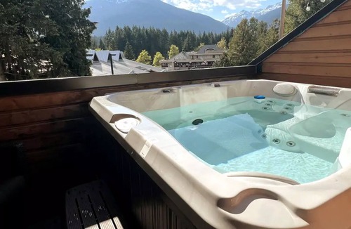 Whistler Village Apartment | Large Village loft w/Private Hot Tub & Own Sauna