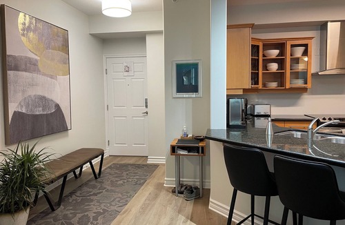 North End Condo | LAST MINUTE DISCOUNT - Downtown Lakefront Luxury. Views! Pools & hot tubs.
