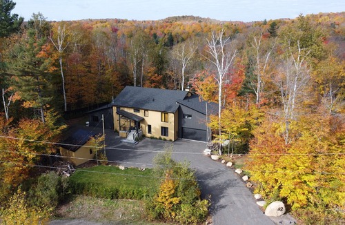 Sainte-Ann-des-Lacs Ski Chalet | Le SUMMUM St-Sauveur Luxe + PISCINE INTÉRIEUR/luxury cottage indoor pool-spa