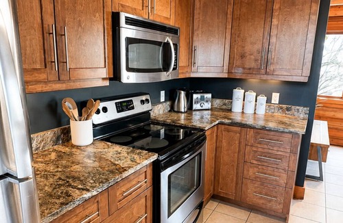 Saint-Faustin-Lac-Carre Ski Chalet | Log cabin | SPA, Comfort & Nature | Pets allowed!