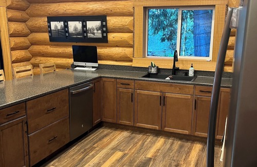 Regional District of Nanaimo House | Log house , teepee, 4 holiday trailers, room for 16+ guests(14 beds)