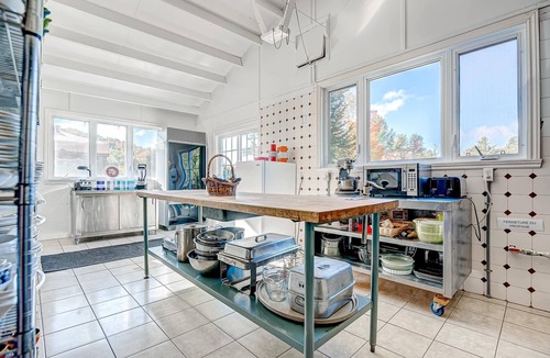 Sainte-Adele Ski Chalet | LUCERNE SUR LE LAC - Large private cottage - Laurentians