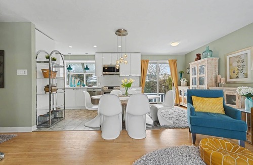 Ottawa Division House | Luxe 3BR Bungalow With Ensuite Baths And Pool