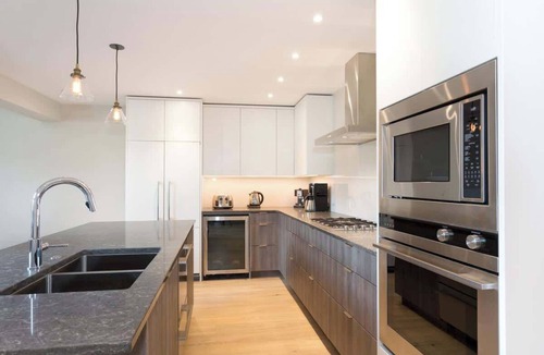 Whistler Village Condo | Luxe 5BR home near village & bike park
