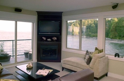 North Oyster Condo | Luxurious Beachfront Condo - Ultimate Unobstructed Views