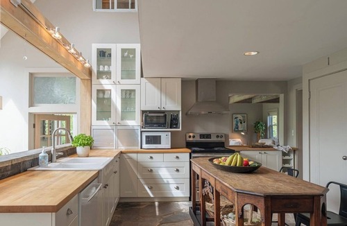 Kemble House | Luxurious family cottage, salt pool, peaceful, private park, fire pit, trails!