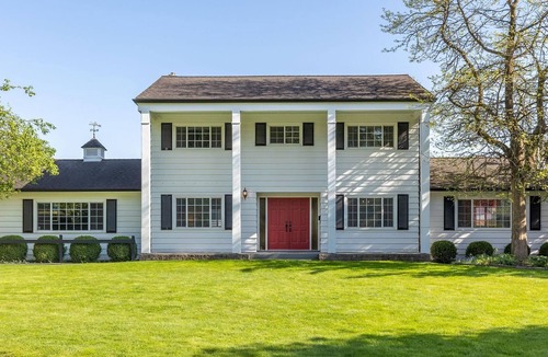 Chilliwack Proper Village West House | Luxurious family getaway home in the heart of Chilliwack
