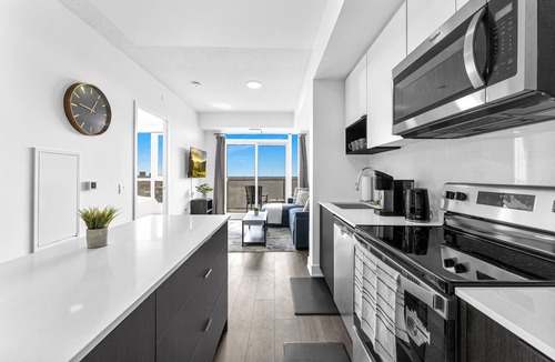 Rathwood Apartment | Luxurious new 2Bed 2Bath Condo in DT Core, SQ1, Mississauga City Centre