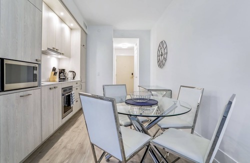 Wellington Place Condo | Luxury 1BR at The Well - Pool, Gym & Downtown Toronto