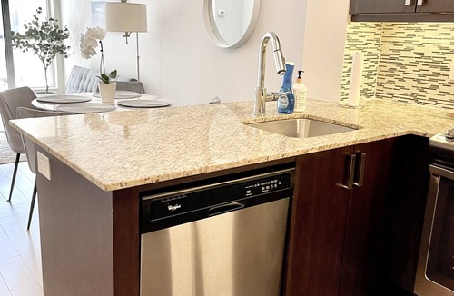 Old Mill Condo | Luxury 2-bed in Bloor West Village - Parking, Pool & steps to subway