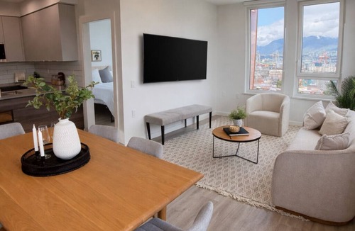 Grandview-Woodland Apartment | Luxury 2BD+1BTH | The Heart of Commercial Drive