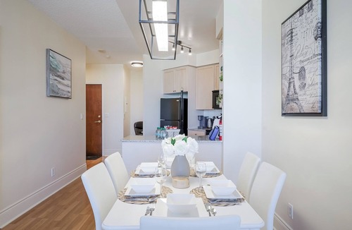 Downtown Mississauga Condo | Luxury 2Bedroom 2Bathroom Penthouse by Square One YYZToronto Airport 1 free pkng