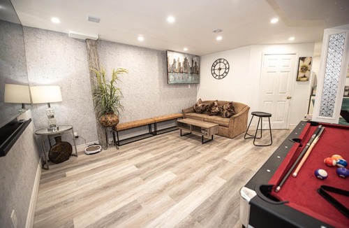 Beverley Glen Apartment | Luxury 2BR Guest Suite