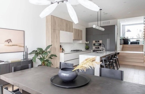 Swansea House | Luxury 3BR Home with Gym, 5 Baths, Parking Near Stadium
