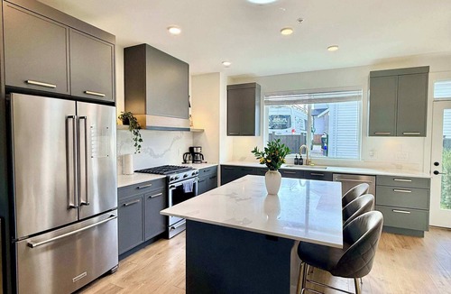 Willoughby House | Luxury 3Br, Oasis Gated, Yard Pets Welcome