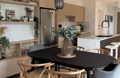 North Vancouver House | Luxury 3BR Townhome Garage A/C 3+ Month Stay