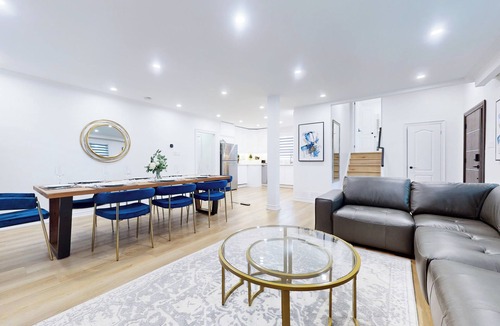 Thornhill House | Luxury 7 Bedroom Home [Near Rogers Stadium/Downsview by Bathurst & Sheppard]