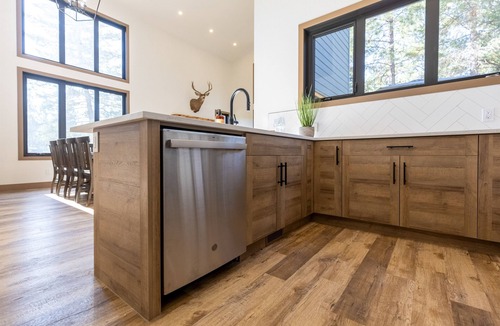 Wardner House | Luxury at Koocanusa Ranch. Hot Tub & A/C