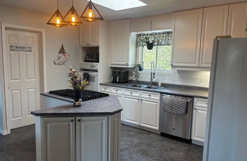 Manitoulin District House | Luxury Beach House -Lake Huron : Extra Space at beach & for RV/Travel Trailer.