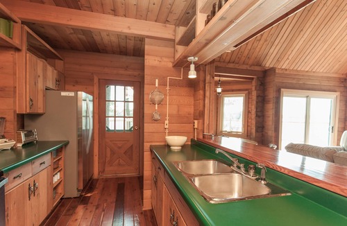 Byng Inlet Cabin | Luxury Cabin Atop A 1.3 Acre Private Island - Sun, Ski, Kayak, Sail, Read, Relax