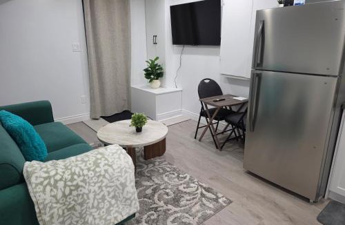 Rosemount Apartment | Luxury, Cozy, Brand New, 1-Bedroom Unit