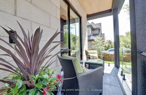 Etobicoke House | Luxury Executive Home close to Golf Course