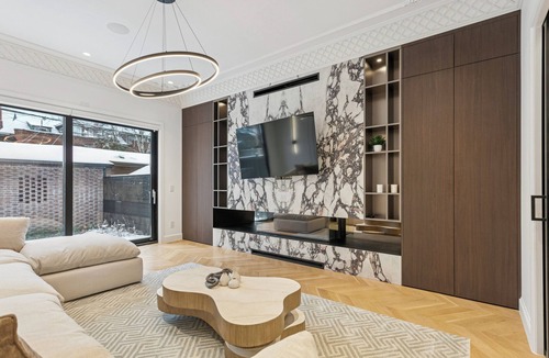 Trinity - Bellwoods House | Luxury Home 4bed5bath | Parking | Sauna | Gym