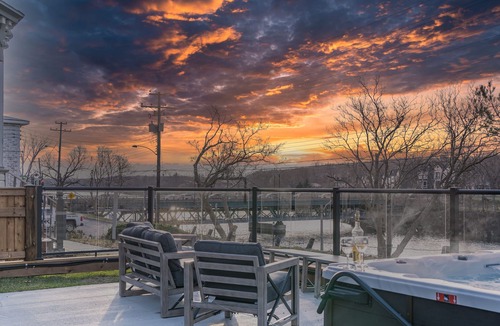 New Glasgow Bed & Breakfast | Luxury Inn - Unit 1 - Heart of New Glasgow