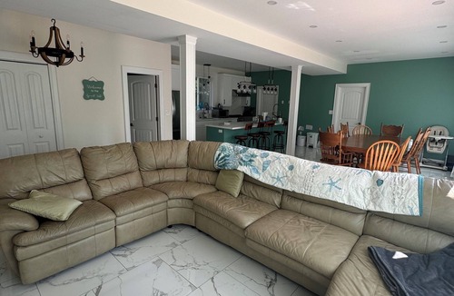 Minden Hills Cottage | Luxury lakefront cottage w/private dock. Perfect for big families. & games room