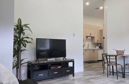 Prince George Apartment | Luxury Lodge Getaway. W/private entrance in the luxurious part of Prince George