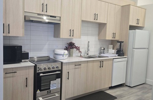 Prince George Apartment | Luxury Lodge Getaway. W/private entrance in the luxurious part of Prince George