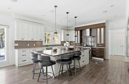 Langley House | Luxury Mansion, Sleeps 22 Pool/Hot tub/Playground/Theatre/Game Room