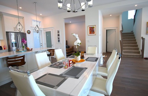 Burke Mountain House | Luxury Mountain Retreat | Beautiful Zen Interiors | Minutes to Transit
