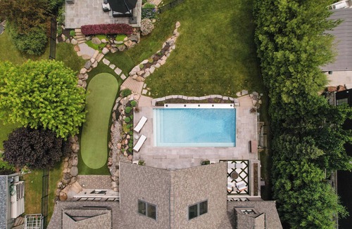 Oro Station Cottage | Luxury on Lake Simcoe w Infinity Pool - 1 Hr to Toronto - Avoid Muskoka Traffic