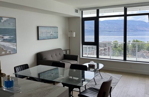 South Pandosy Apartment | Luxury on the Lake with Amazing 11/F Unobstructed View!