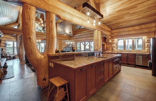 Catchacoma Cottage | Luxury Scandinavian Log Cottage; 600ft of Private Waterfront; Sleeps 12-16 ppl